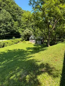 Big Tree Lodge- Near Leatherwood Off Road Park! - Image 3