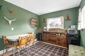 The Urban Cabin • Sunny Stay • Heart of Picton - Image 3