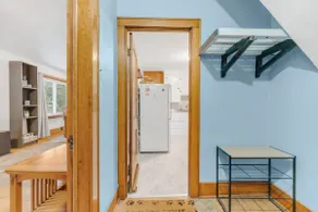 Cozy upper apartment in North Buffalo - Image 2