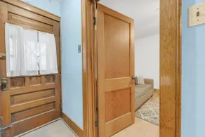 Cozy upper apartment in North Buffalo - Image 5