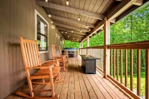 King bed-Hot tub-Sauna-Dollywood - Image 4