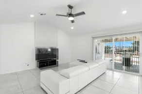 Sunset Views 4BR Near I-10 Family-Friendly! - Image 4
