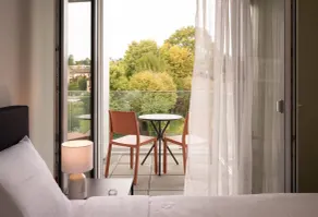Modern Studio Close to the Lake - Image 4