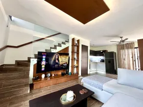 House with pool in a private residential development - Image 4