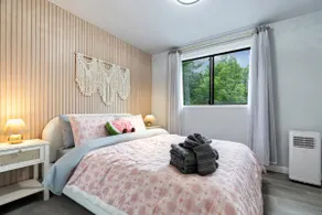 Spacious & Bright 3BR | Peaceful Redmond Retreat - Image 4