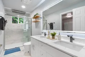 Spacious & Bright 3BR | Peaceful Redmond Retreat - Image 5