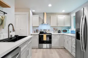 Spacious & Bright 3BR | Peaceful Redmond Retreat - Image 2