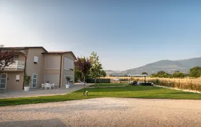 Suite with Jacuzzi and swimming pool in Assisi - Image 5