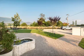 Suite with Jacuzzi and swimming pool in Assisi - Image 4
