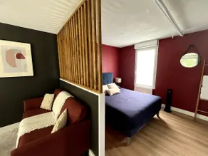 Rohmer Suite – Video Projector and Intimate Cocoon - Image 4