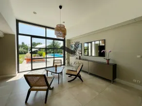 Clarke House - Spacious with private pool - Image 4
