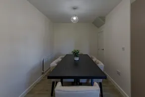 Spacious 3BR, 3BA, Parking Wi-Fi Banbury - Image 5