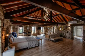 Open Space with Jacuzzi 5 minutes from downtown Lamego - Image 3