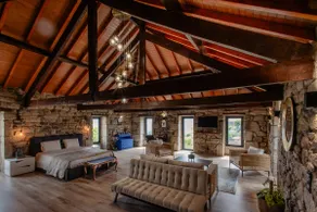 Open Space with Jacuzzi 5 minutes from downtown Lamego - Image 2