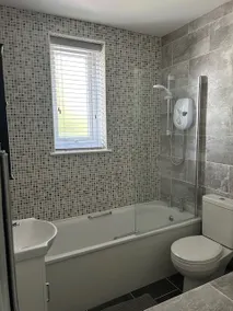 Modern flat in Oldham - contractor friendly Flat 2 - Image 3