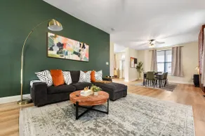 Near Bakery Square|Netflix|BBQ| Games|Free Parking - Image 2