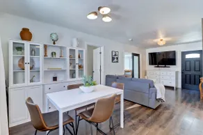Newly Redone 3 bedroom home in the Heart of LB - Image 3