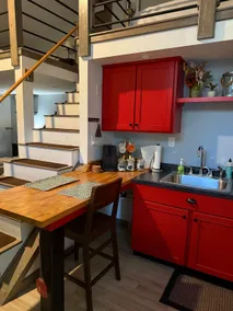Galesburg Modern Loft - Image 2