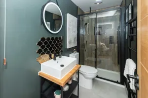 The Lodge - Elegant Comfort in a Peaceful Setting - Image 3