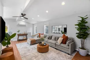 Walk to Downtown Salem•Sleeps 8•Free Parking•4BR - Image 2