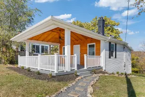 Mountain View Bungalow - Image 2