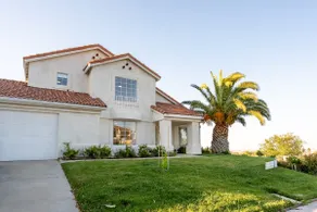 Pet Friendly 4BR Prime Location - Image 2