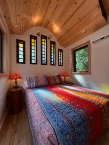 Fairytale Cabin - Image 5