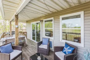 Beach front oasis - Hot tub - Sleeps 7 - Image 5