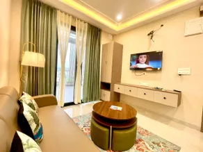 The Snooze Loft 1 Bhk - Cafés-Airport-Lift-Center - Image 4