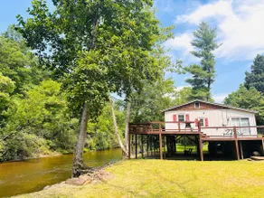 River Haven Gem Hideaway - Image 3