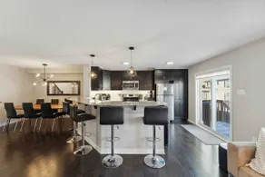 4BR Kanata Home W/ Hottub & Gym - Image 3