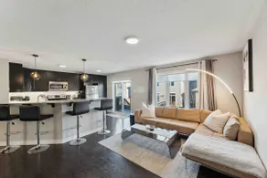 4BR Kanata Home W/ Hottub & Gym - Image 2