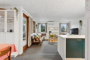 Cottage with large wooden terrace - Image 3
