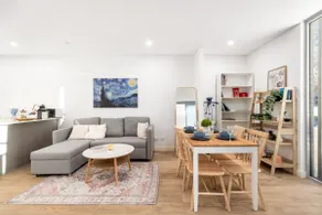Stylish Comfort 1BR Apt w free P - Image 5