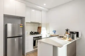 Stylish Comfort 1BR Apt w free P - Image 3