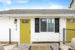 Walkable Studio No Stairs Patio - Image 3