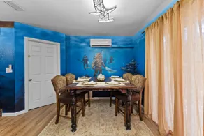 Deep Sea Den w/Game Room ~6 min to Stadium & DT - Image 4