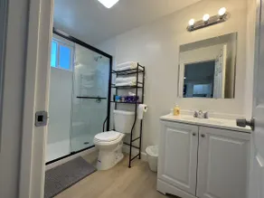 Private 2BR+2BA unit w/ kitchen - Image 4
