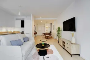 Bright Flat in Central Le Marais - Image 2
