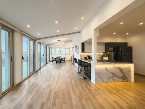 Luxury Penthouse + 160m² Rooftop - Image 5