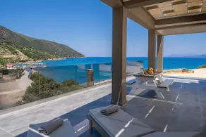 Beachfront Villa Fteri - Image 5