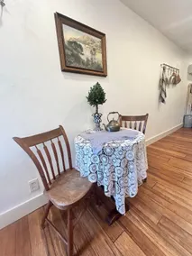 Scottland Yard Farm -Queen's Quarters - Image 2