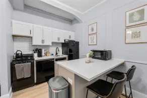 Quiet Hyde Park Studio Close to UChicago and Lake - Image 4