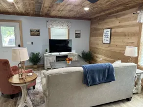 Cute and Quaint! - Image 2