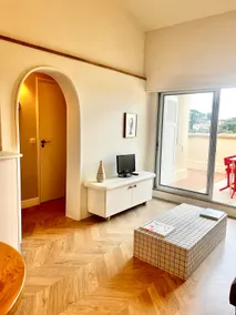 Renovated, sea view, Pramousquier - Image 4