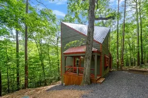 Charming forest hideaway for two - Image 4