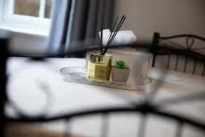 XL Modern Studio Flat In Kent - Image 3