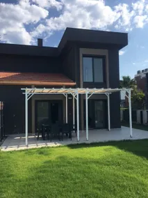 Detached villa, 100 m to the sea. Entire house and garden - Image 2