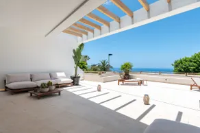 New villa, modern, heated pool, sea views & relax - Image 2