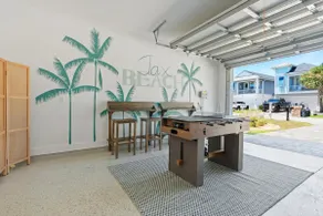 Luxury Oasis 4 Blks to Pier and Beach w Game Room - Image 2